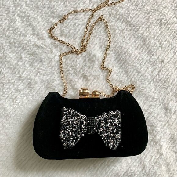 Elegant Black Velvet With Beaded Bow Evening Bag - Picture 1 of 13